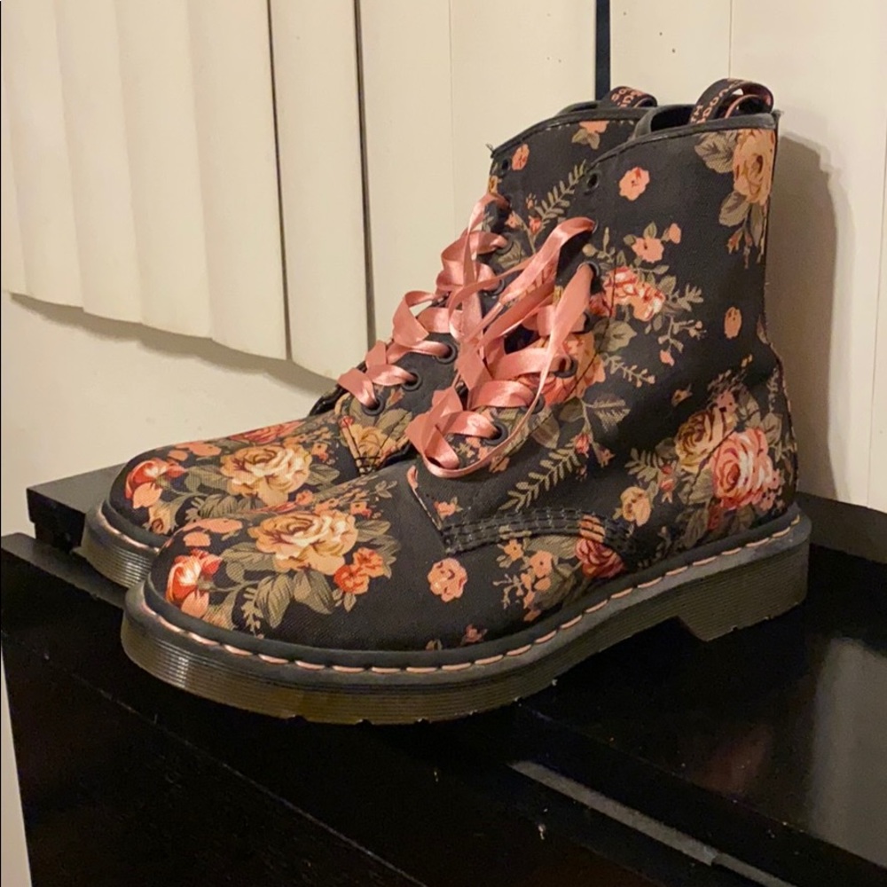 Victorian Flower 1460 Dr. Marten’s Boots